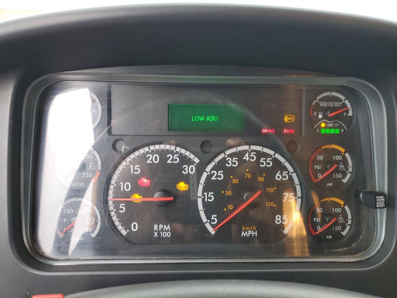 Lot #3286531152 2017 FREIGHTLINER 108SD