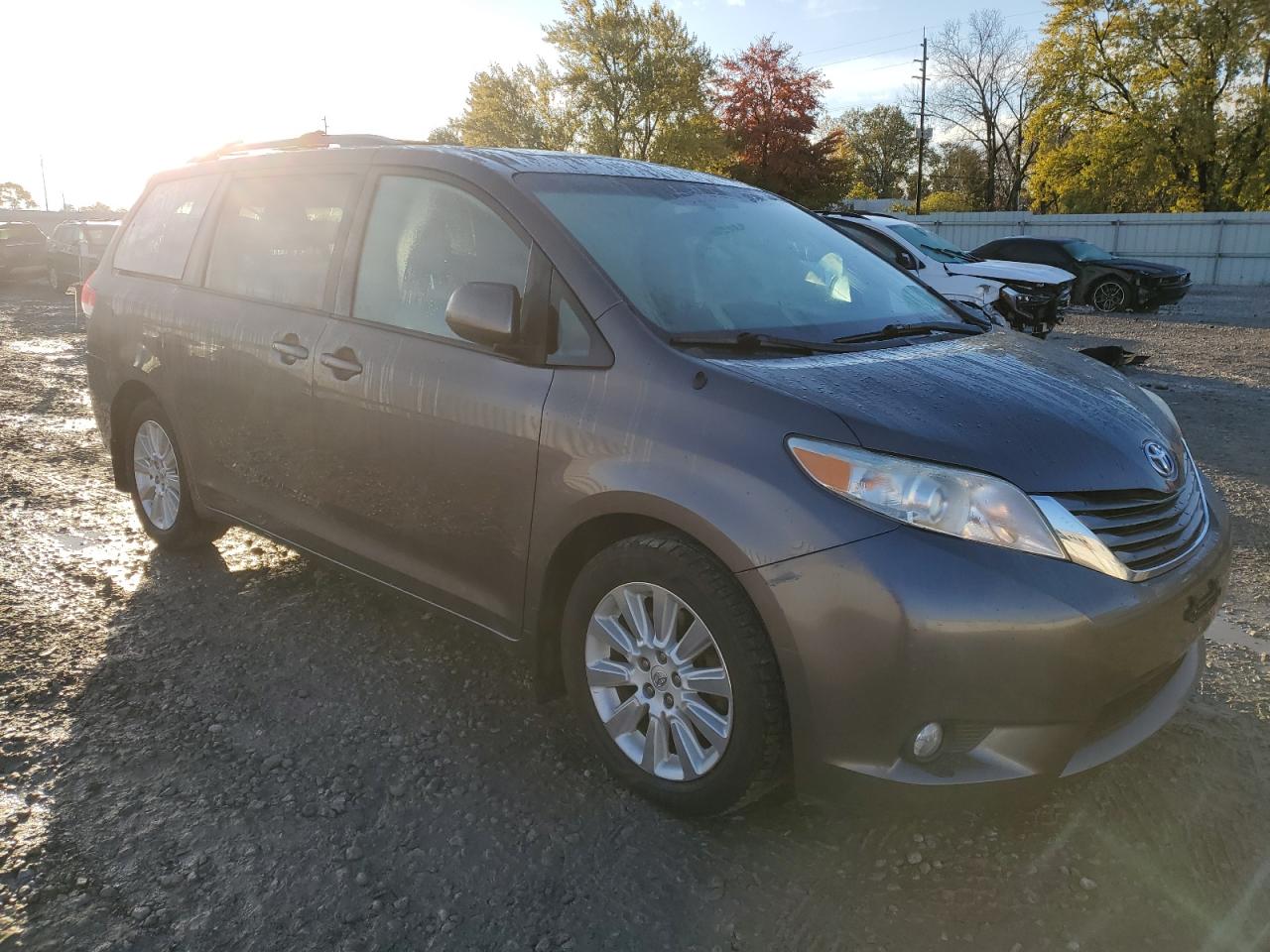 TOYOTA SIENNA XLE