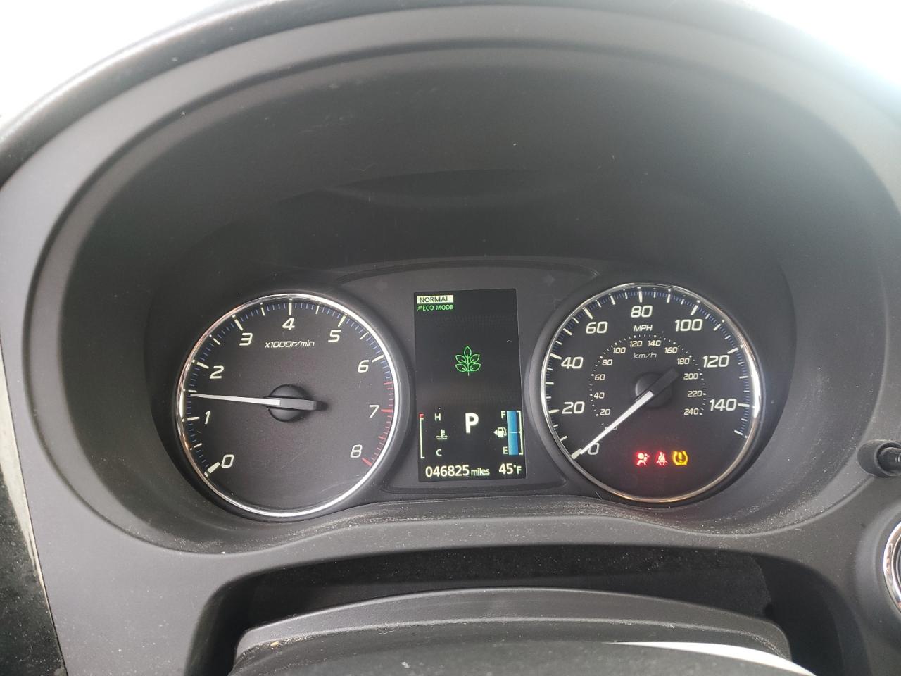 MITSUBISHI OUTLANDER SE