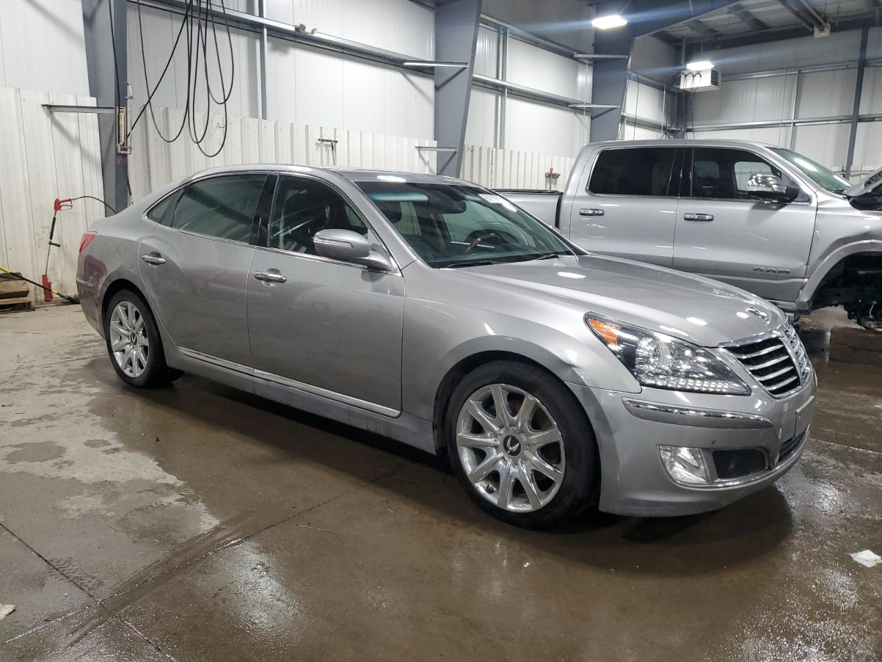 HYUNDAI EQUUS SIGNATURE