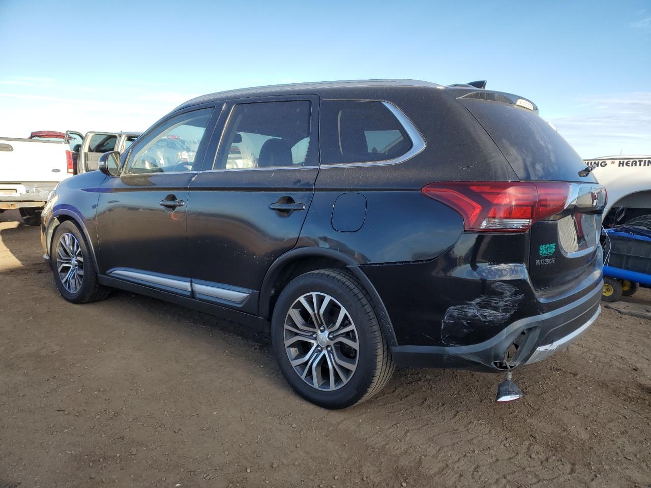 MITSUBISHI OUTLANDER SE