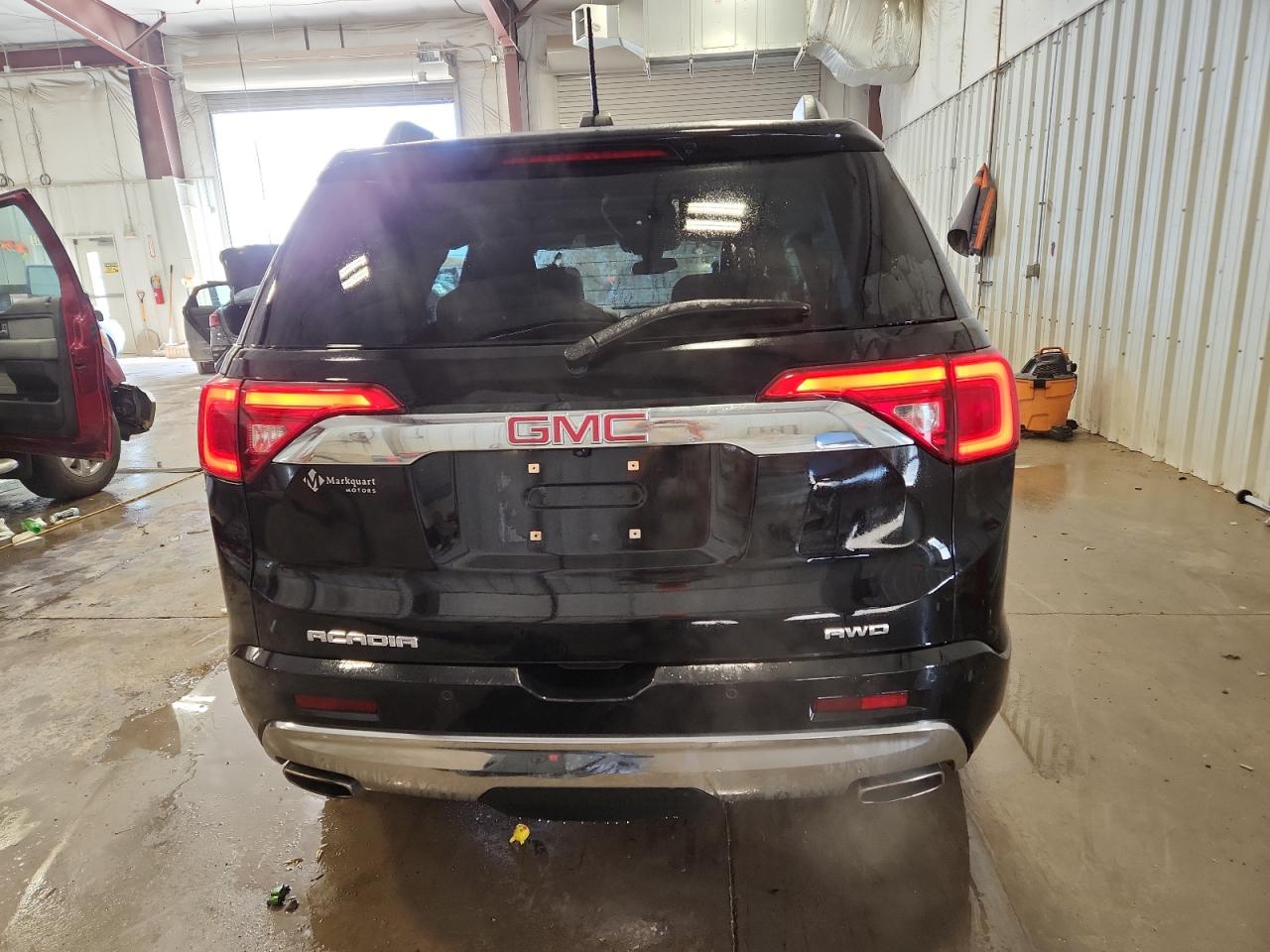 GMC ACADIA DENALI