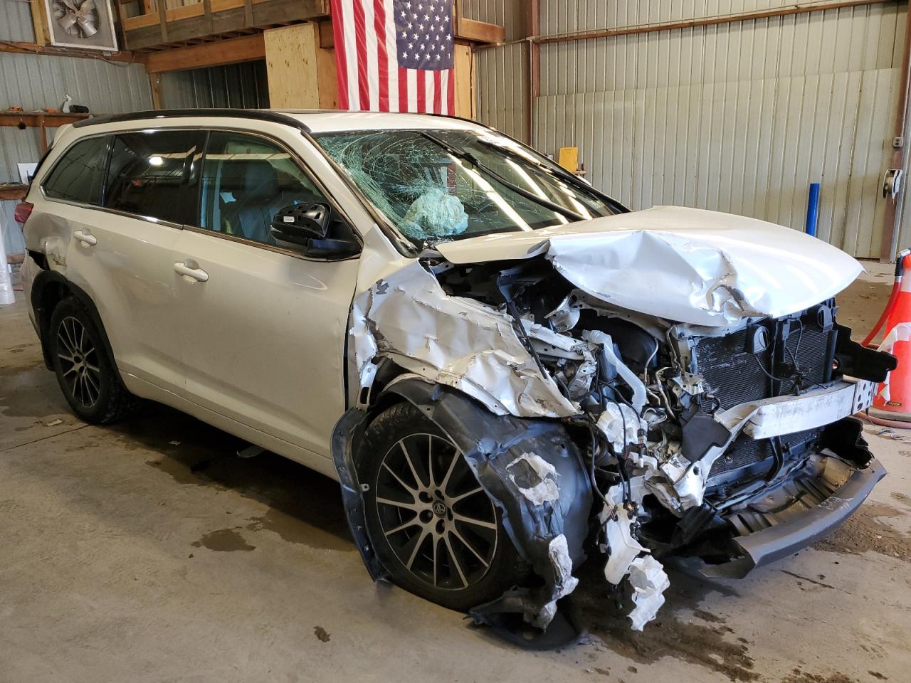 TOYOTA HIGHLANDER SE