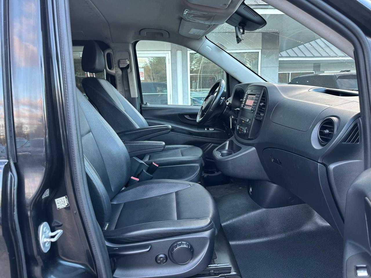 MERCEDES-BENZ METRIS