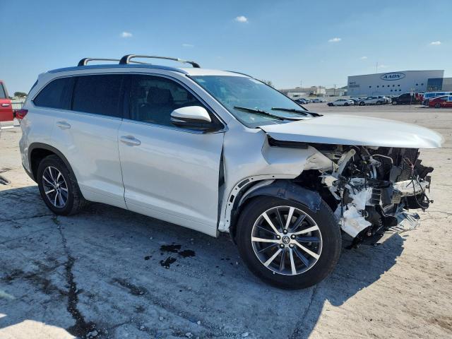 2017 TOYOTA HIGHLANDER SE - 5TDKZRFH3HS201609