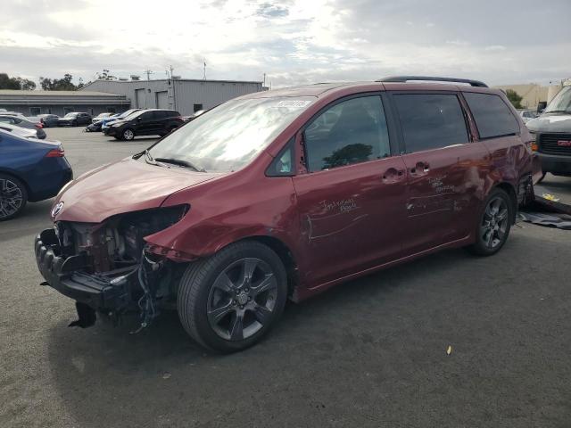 2016 TOYOTA SIENNA SE 5TDXK3DC5GS748300