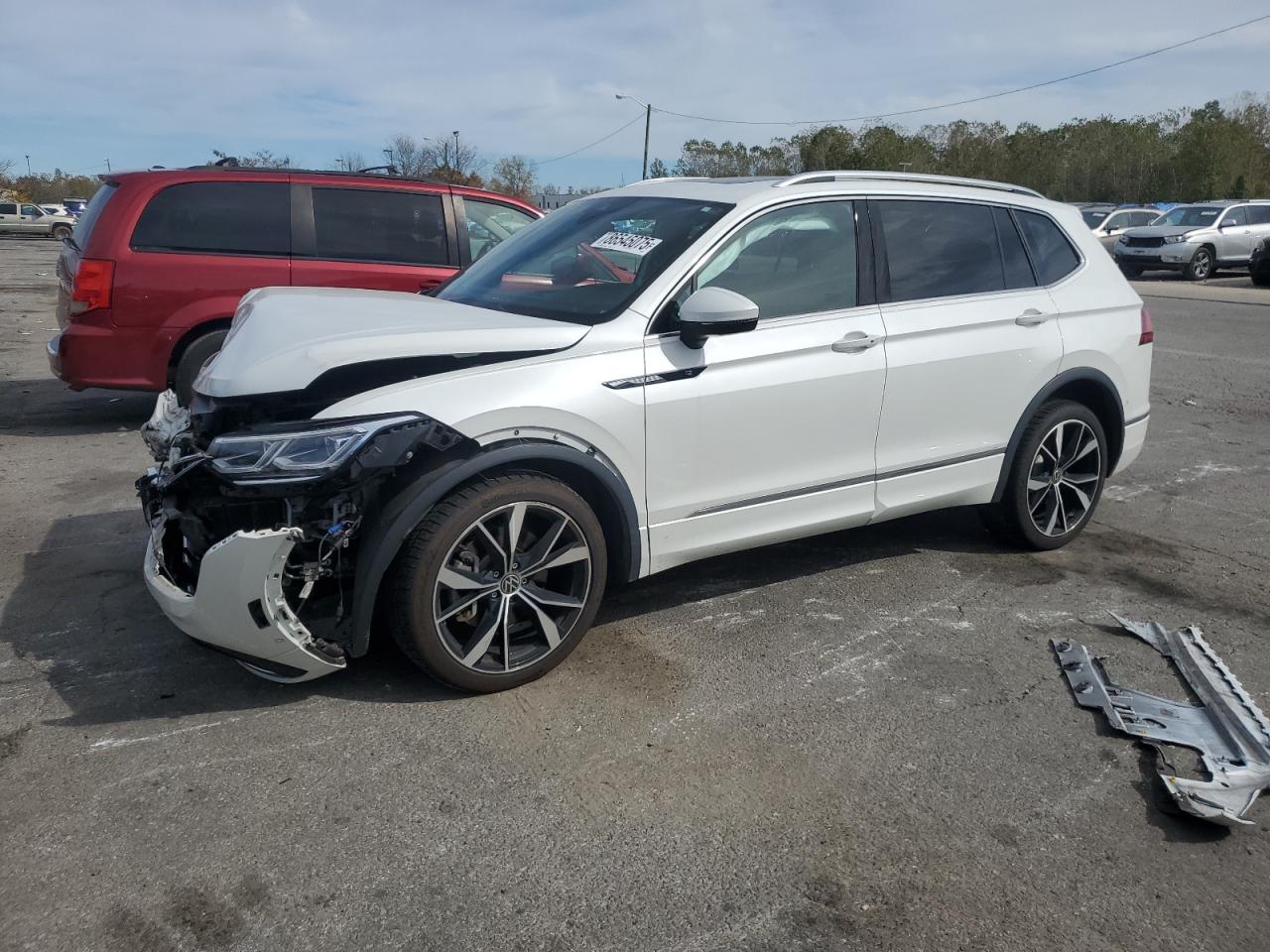 VOLKSWAGEN TIGUAN SEL R-LINE