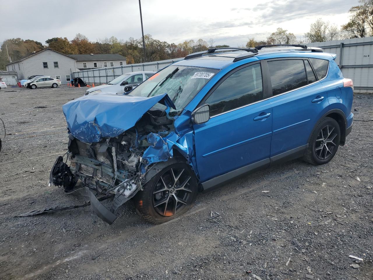 Lot #3301961427 2017 TOYOTA RAV4 SE