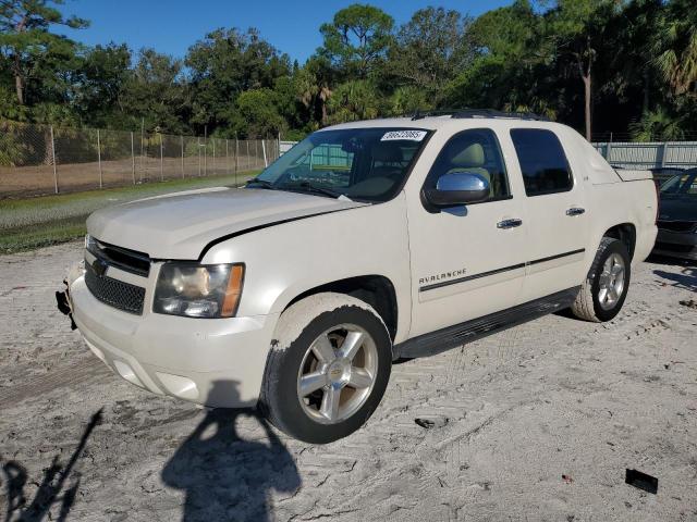 Global Auto Auctions: 2011 CHEVROLET AVALANCHE