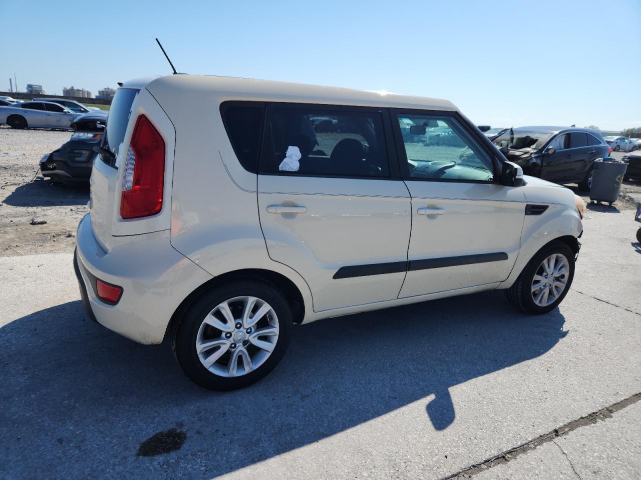 KIA SOUL +