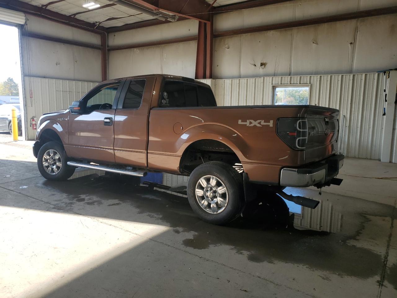 FORD F-150 SUPER CAB