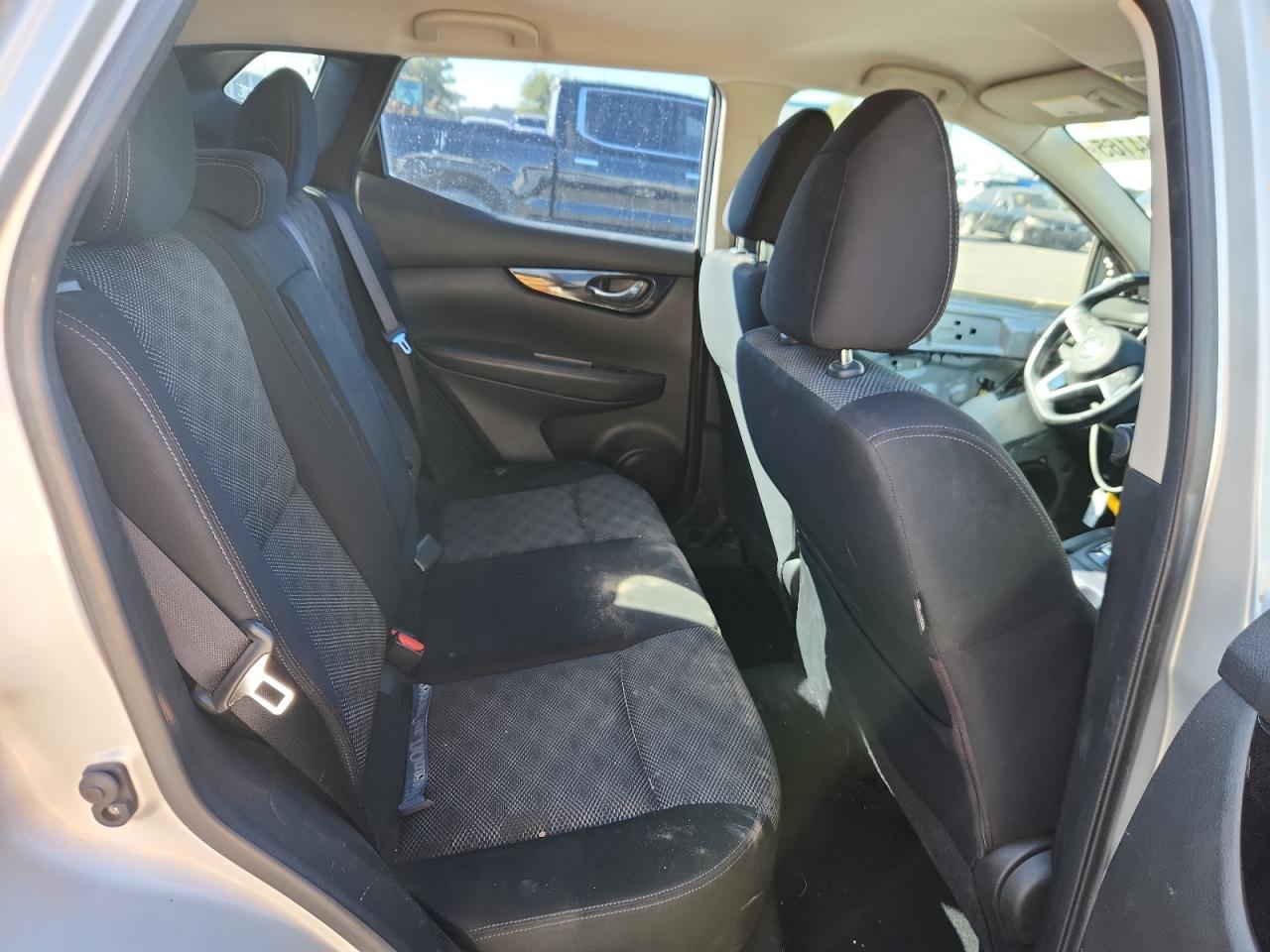 NISSAN ROGUE SPORT S