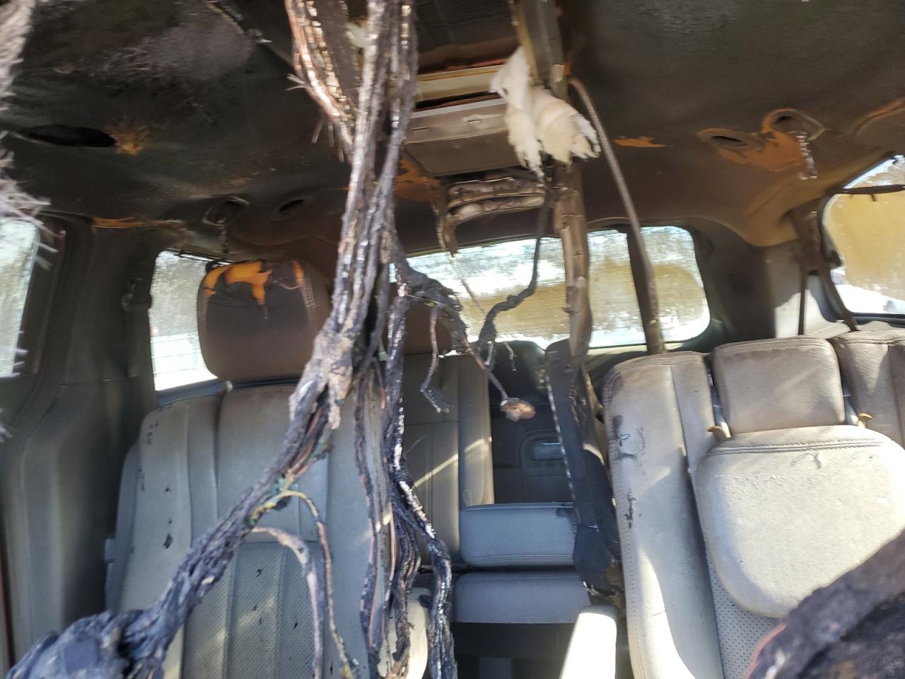 CHRYSLER TOWN & COUNTRY TOURING L