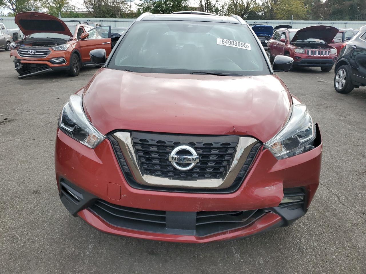 NISSAN KICKS SR