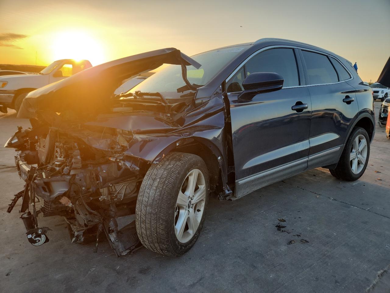 LINCOLN MKZ PREMIERE