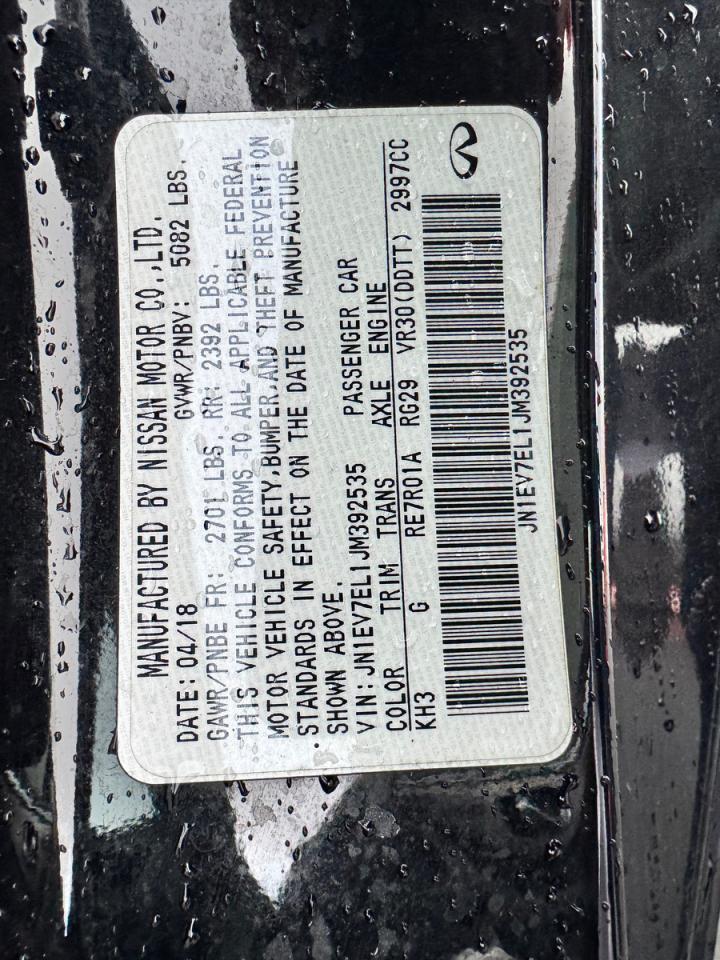 INFINITI Q60 LUXE 300