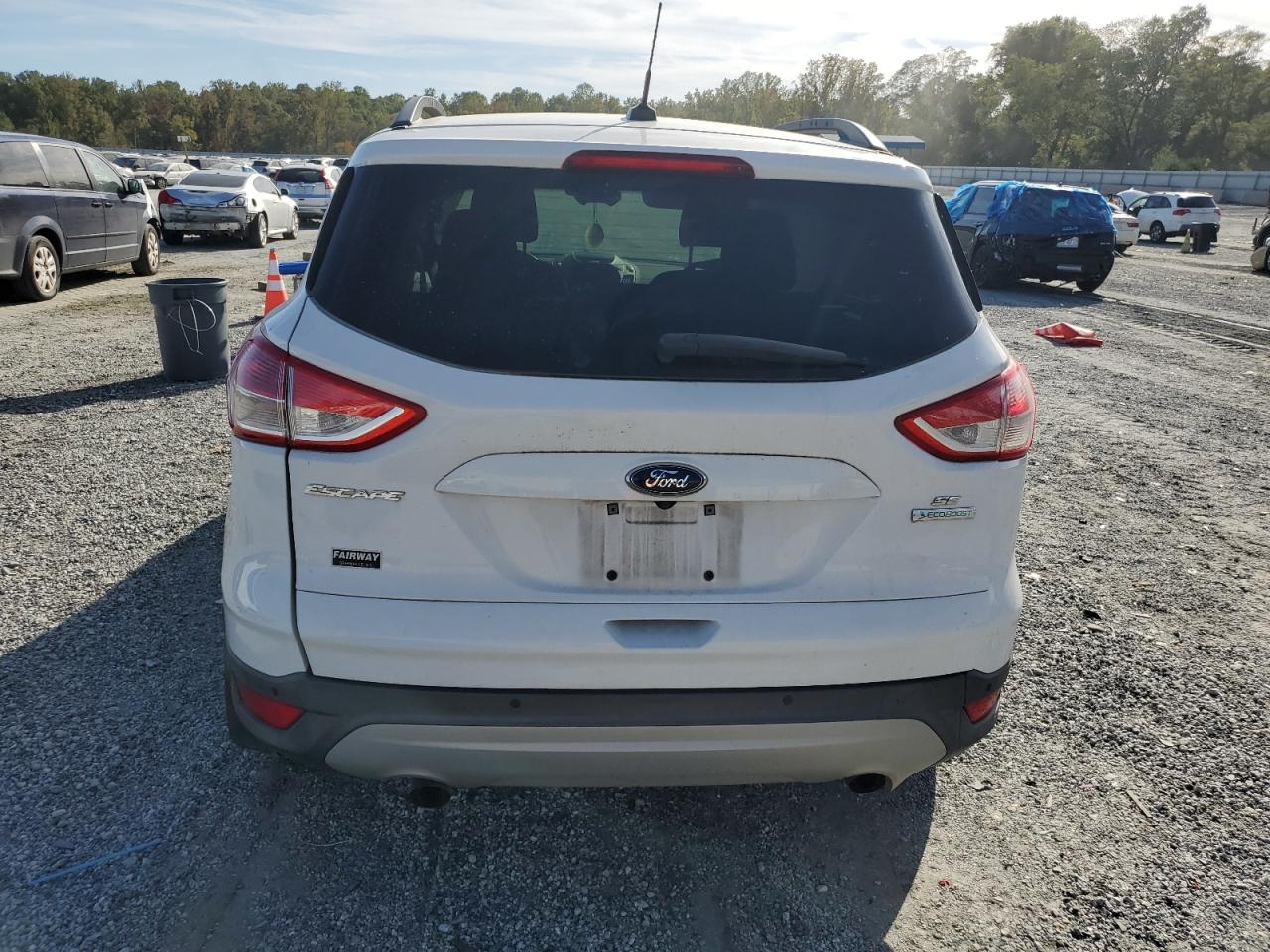 FORD ESCAPE SE