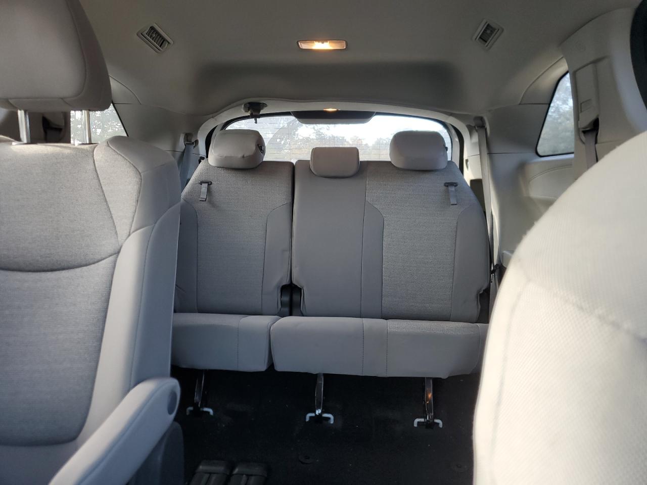 Lot #3301815336 2024 TOYOTA SIENNA LE