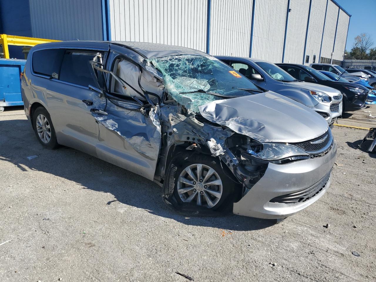 CHRYSLER PACIFICA TOURING