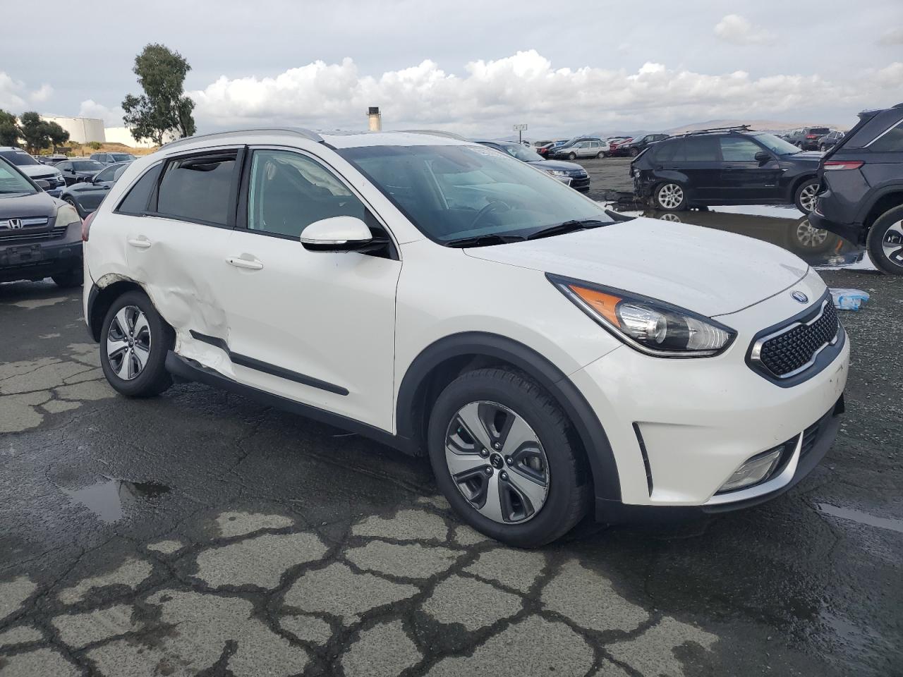 KIA NIRO EX