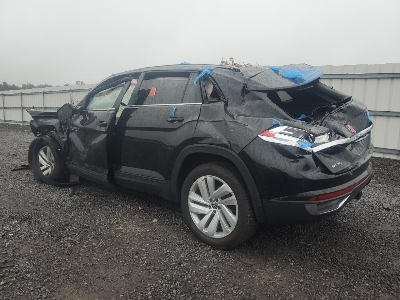 VOLKSWAGEN ATLAS CROSS SPORT SE