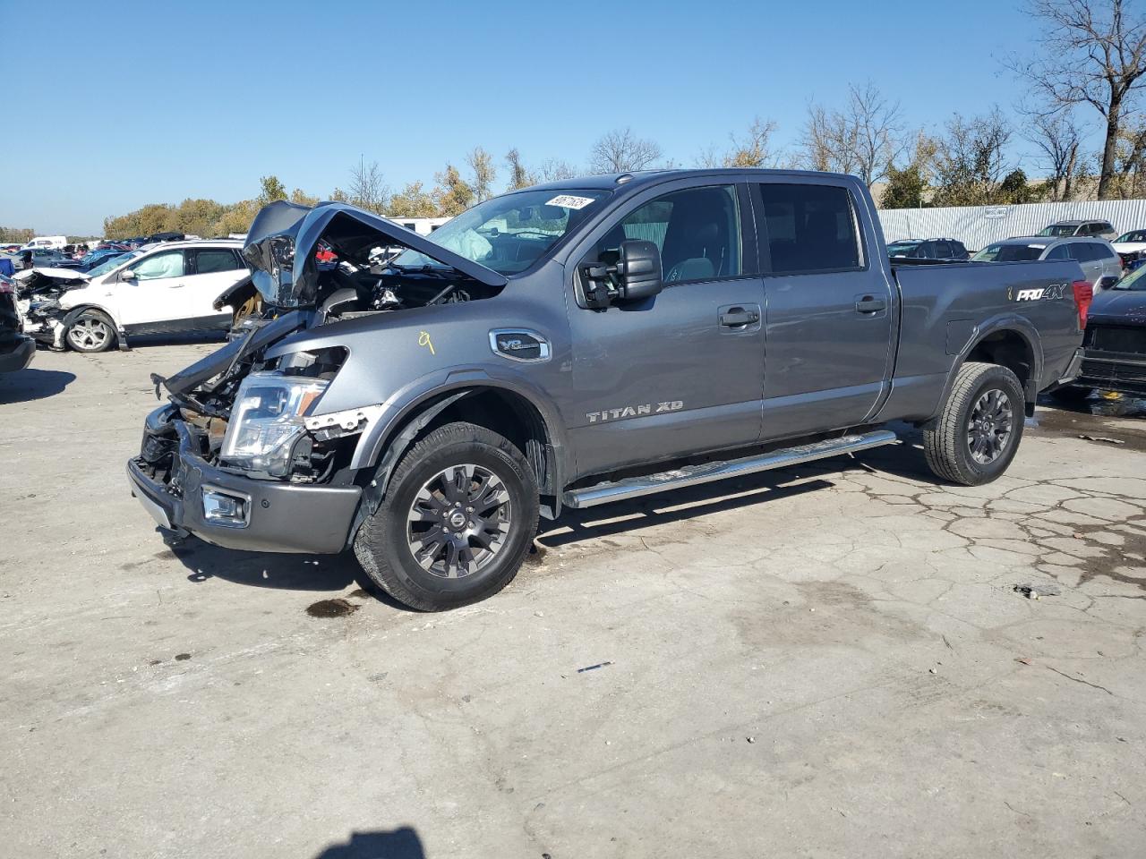 NISSAN TITAN SL