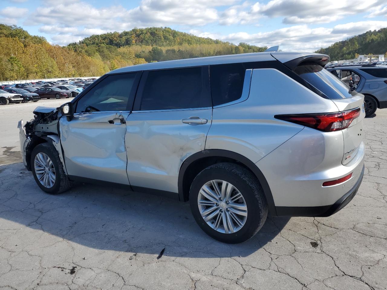 MITSUBISHI OUTLANDER ES