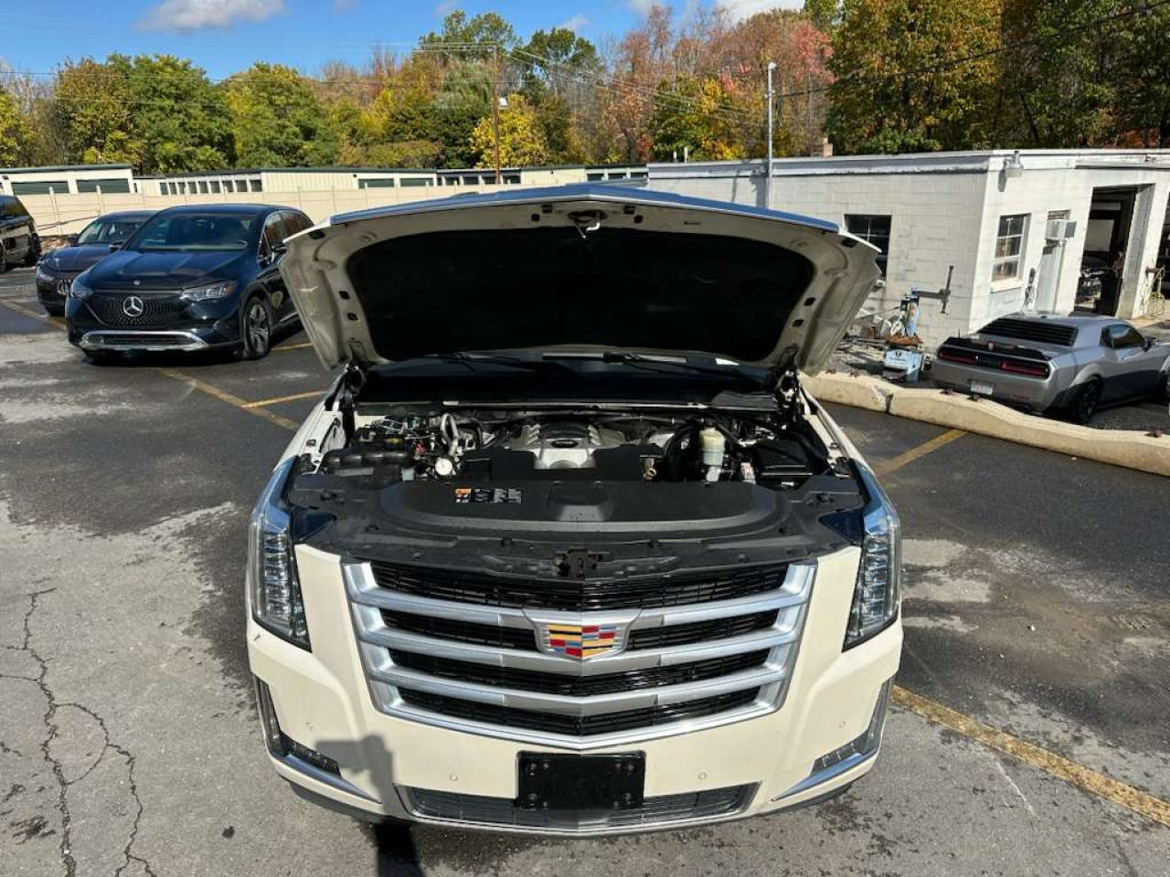 CADILLAC ESCALADE PREMIUM