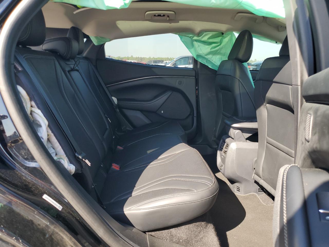 FORD MUSTANG PREMIUM