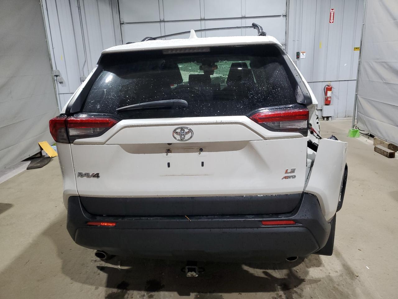 TOYOTA RAV4 LE