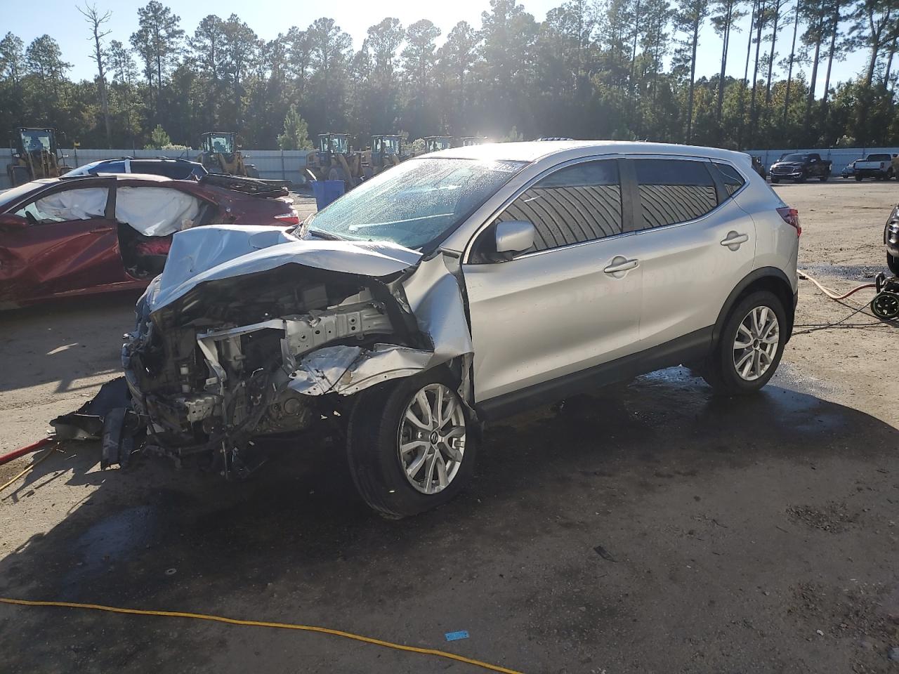 NISSAN ROGUE SPORT S