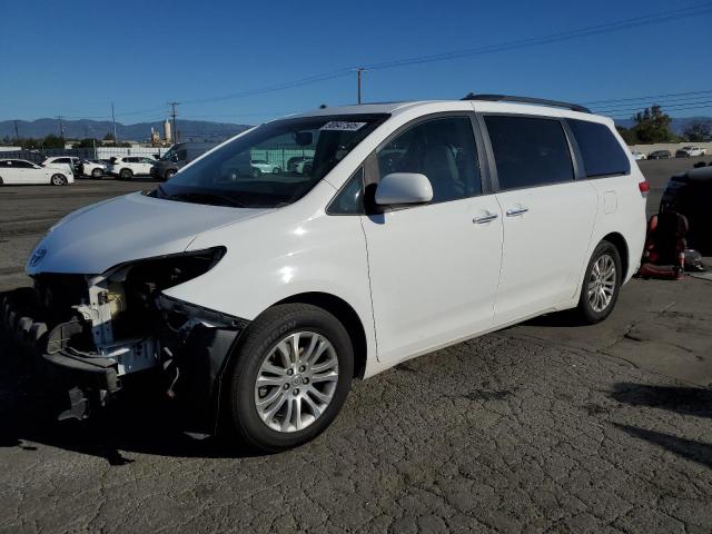 TOYOTA SIENNA XLE