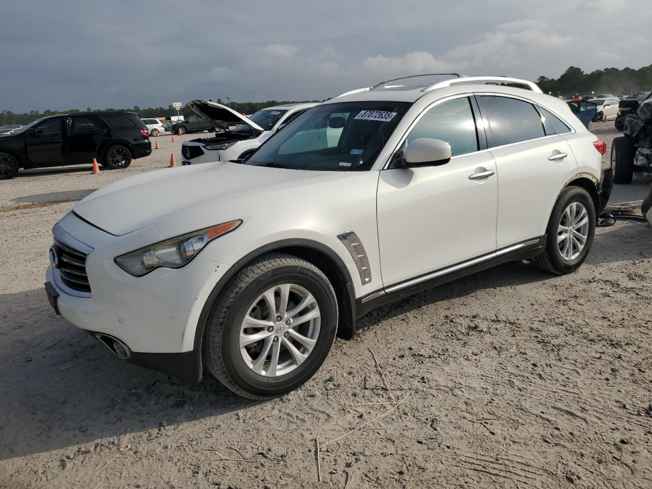 INFINITI FX35