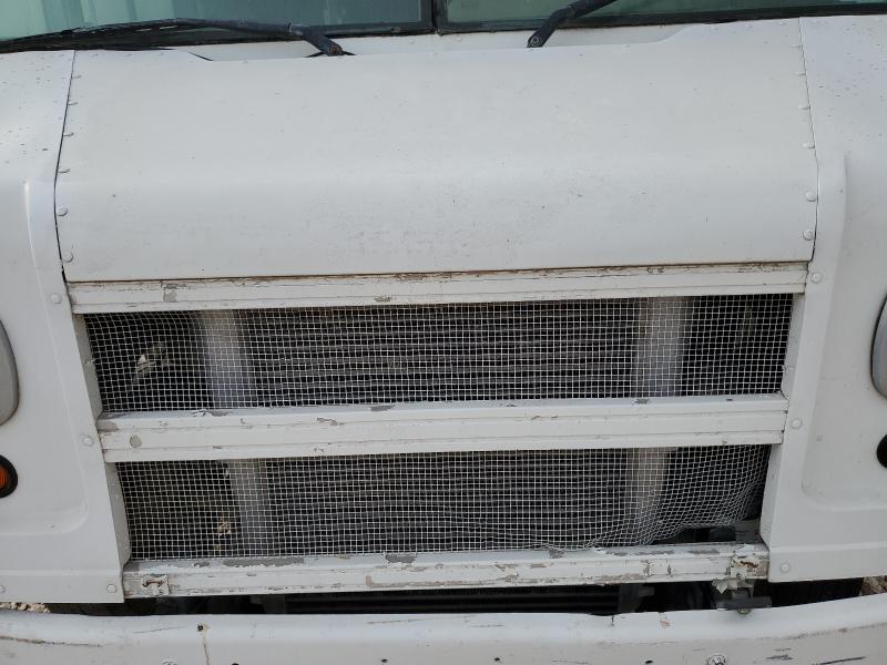 2004 FREIGHTLINER CHASSIS M #3296929832