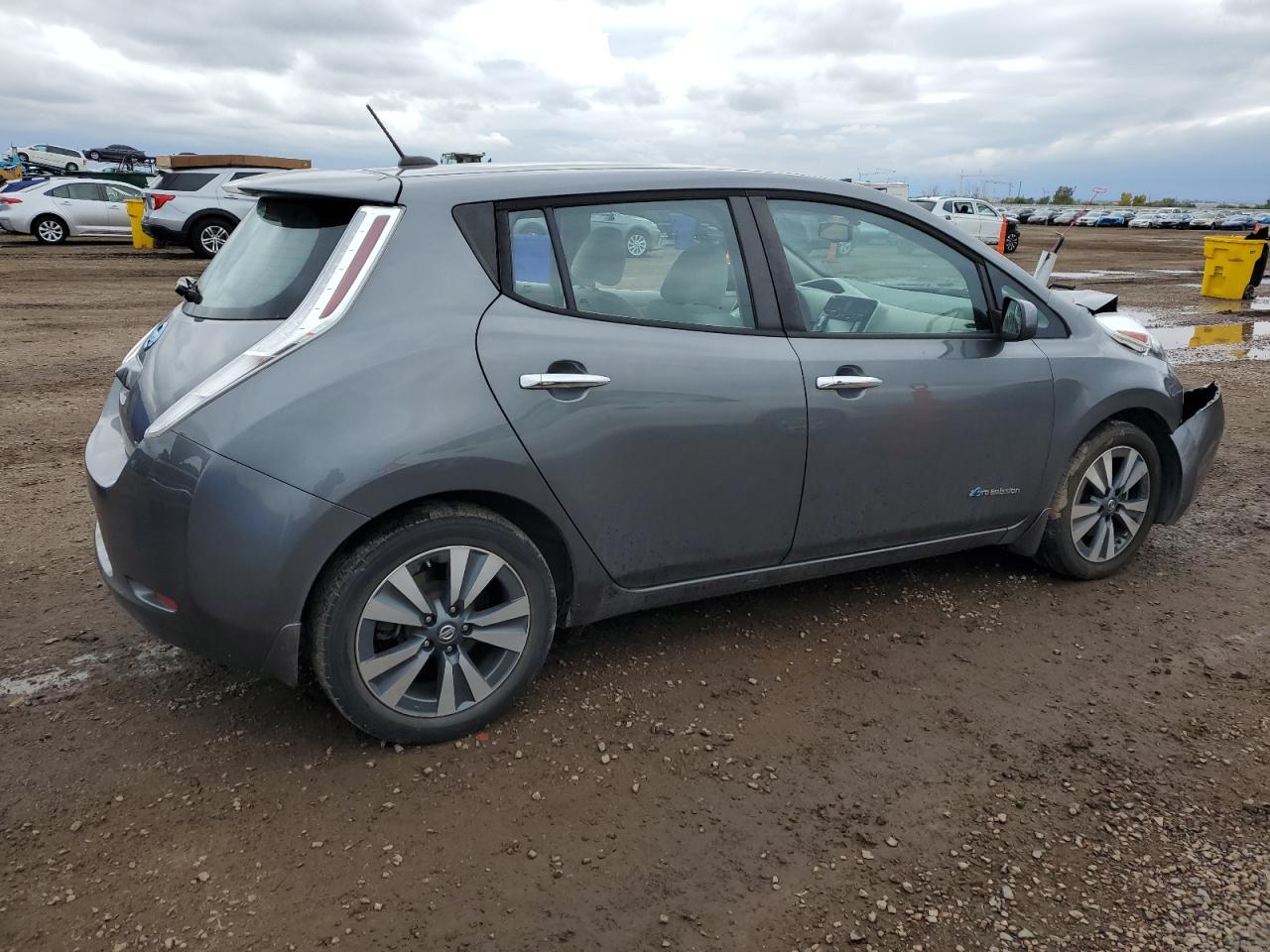 NISSAN LEAF S