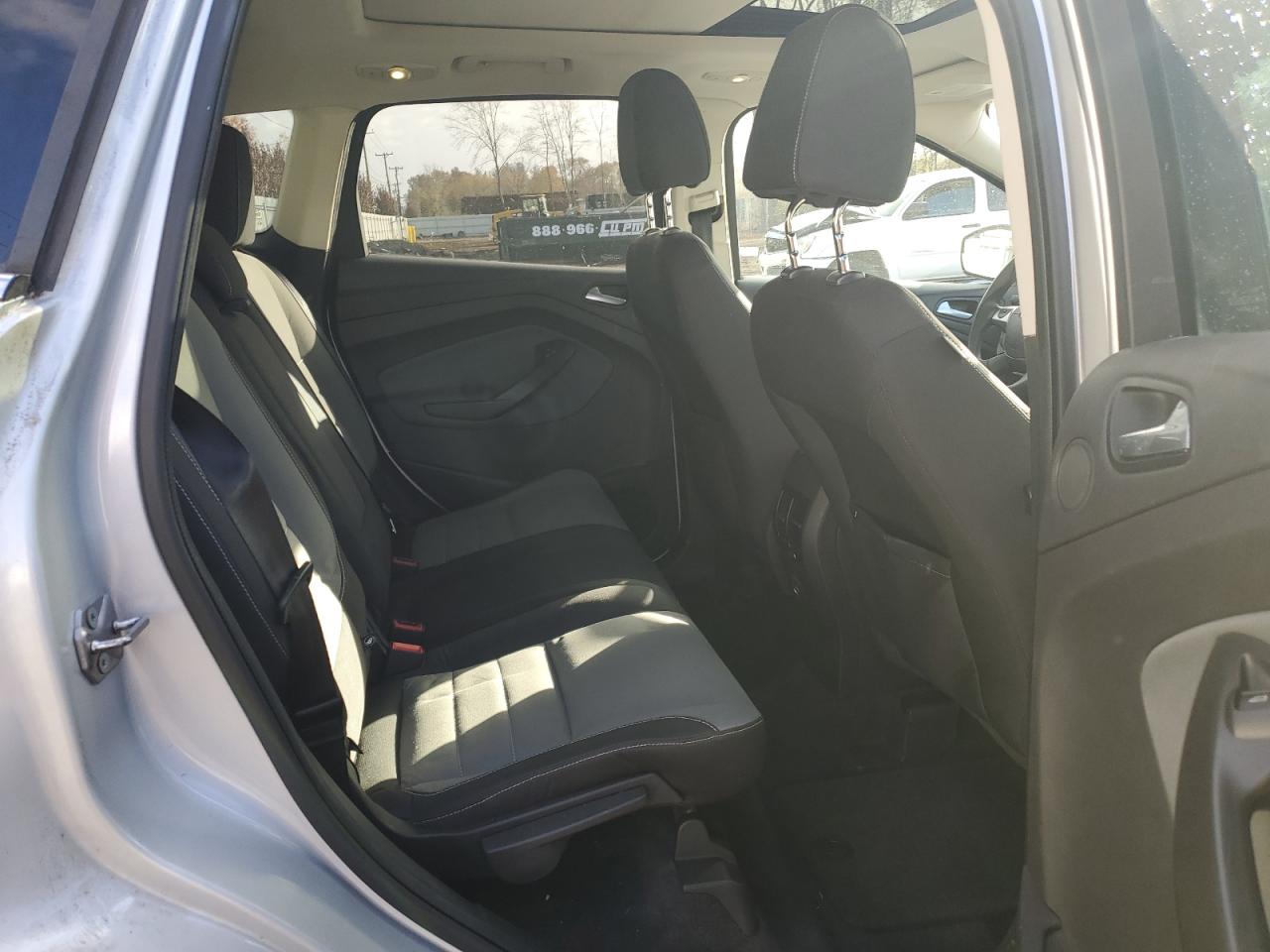 FORD ESCAPE SE