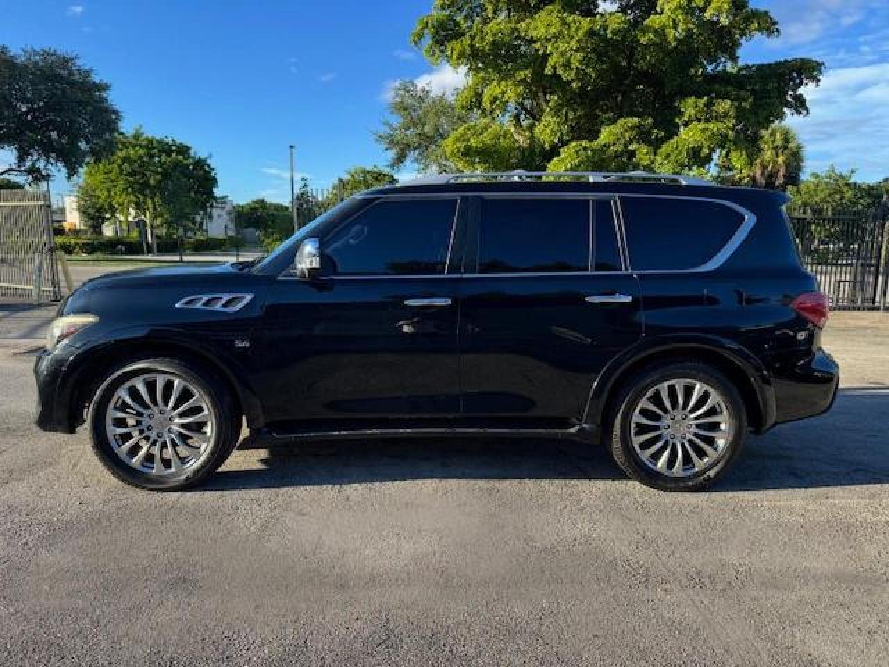 INFINITI QX80