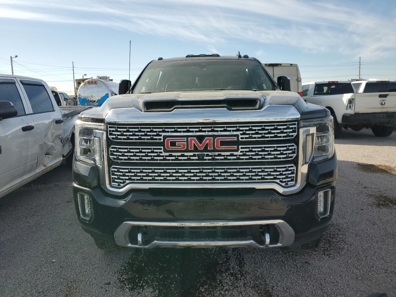 GMC SIERRA K2500 DENALI