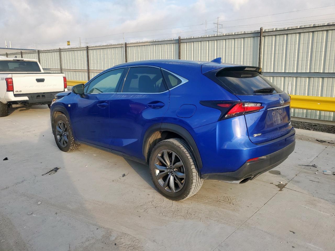LEXUS NX 200T BASE