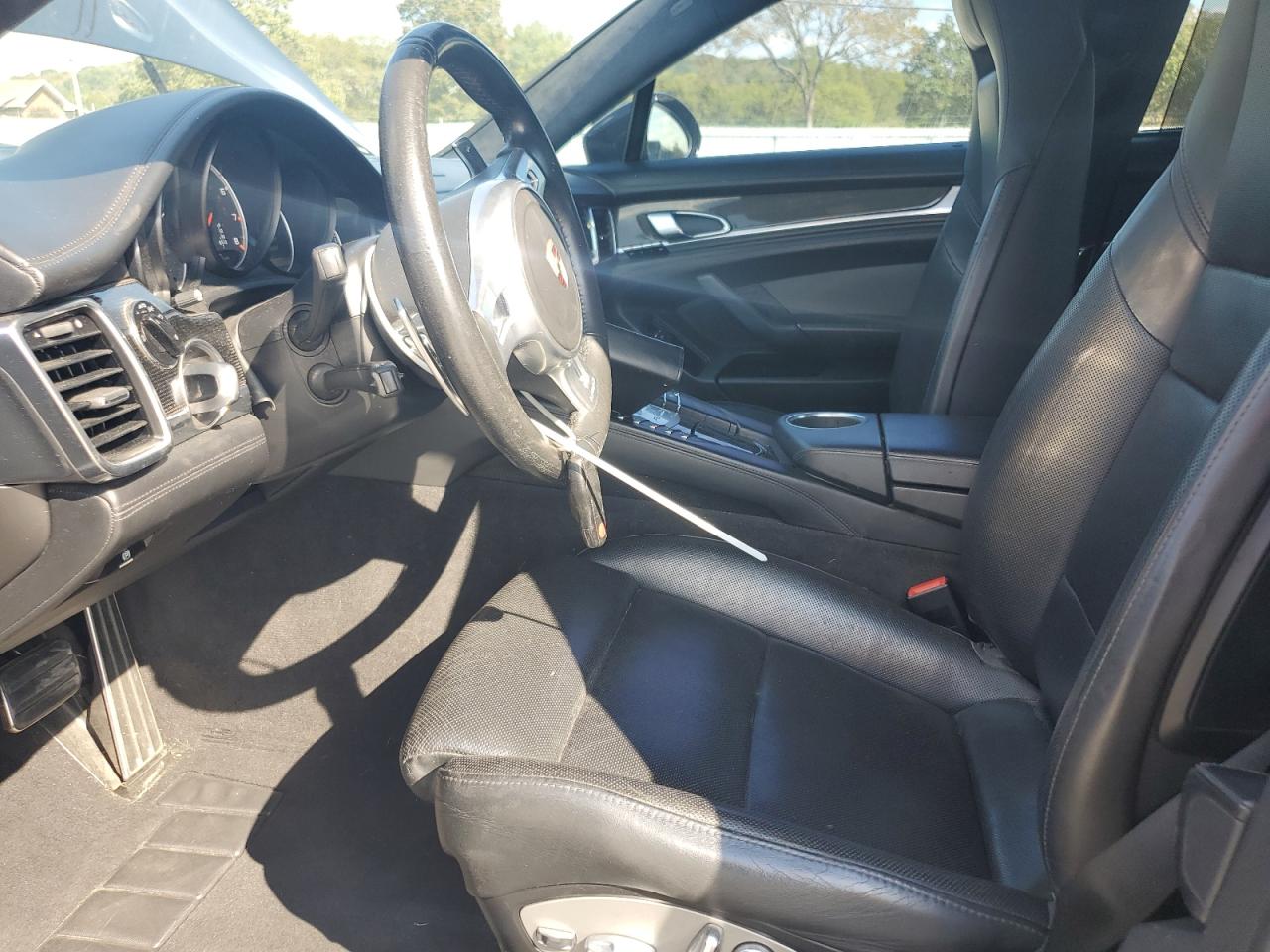 PORSCHE PANAMERA TURBO