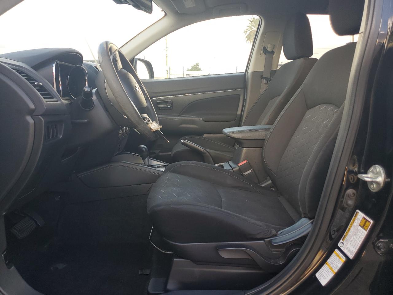 MITSUBISHI OUTLANDER ES