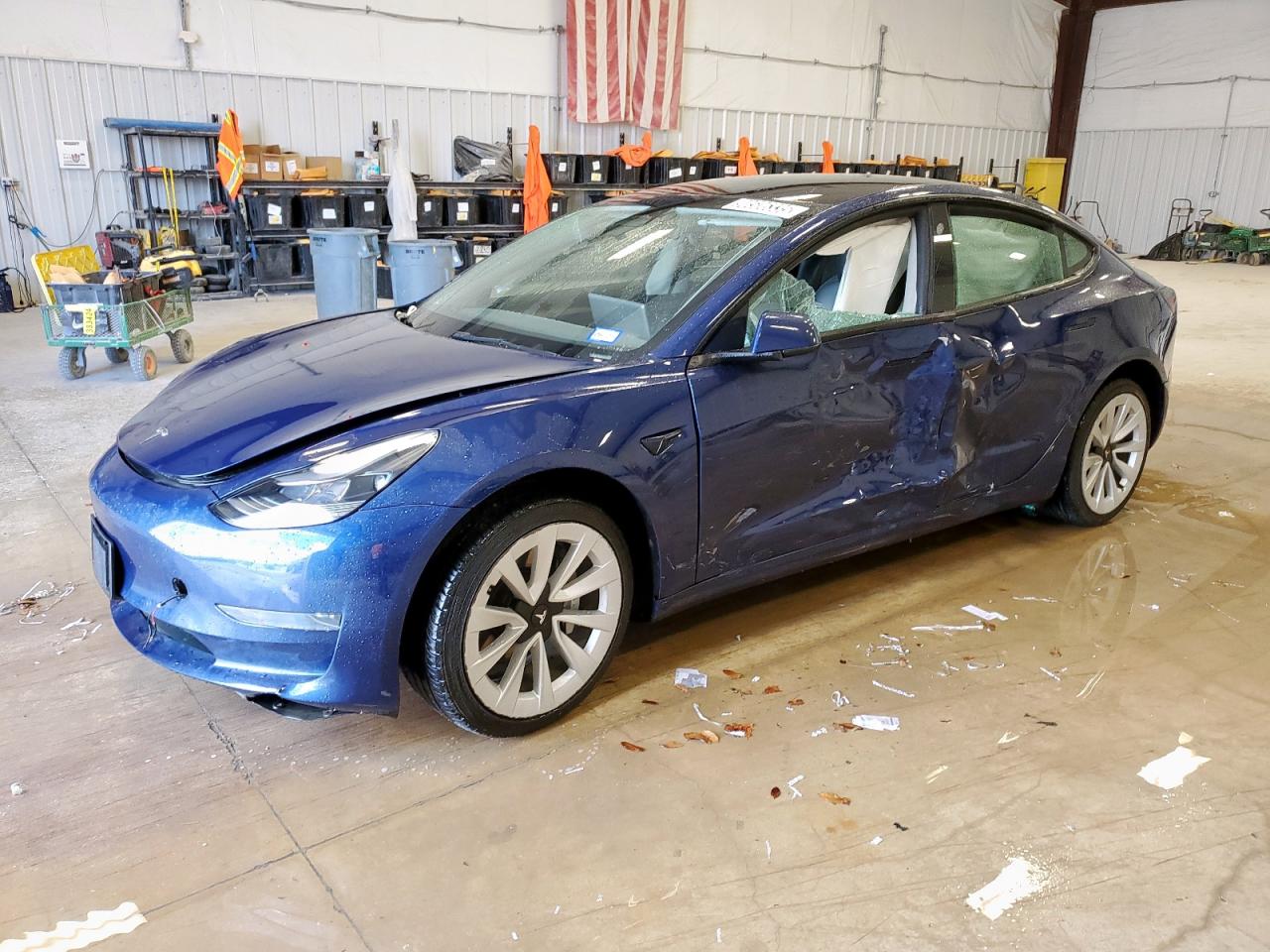 TESLA MODEL 3