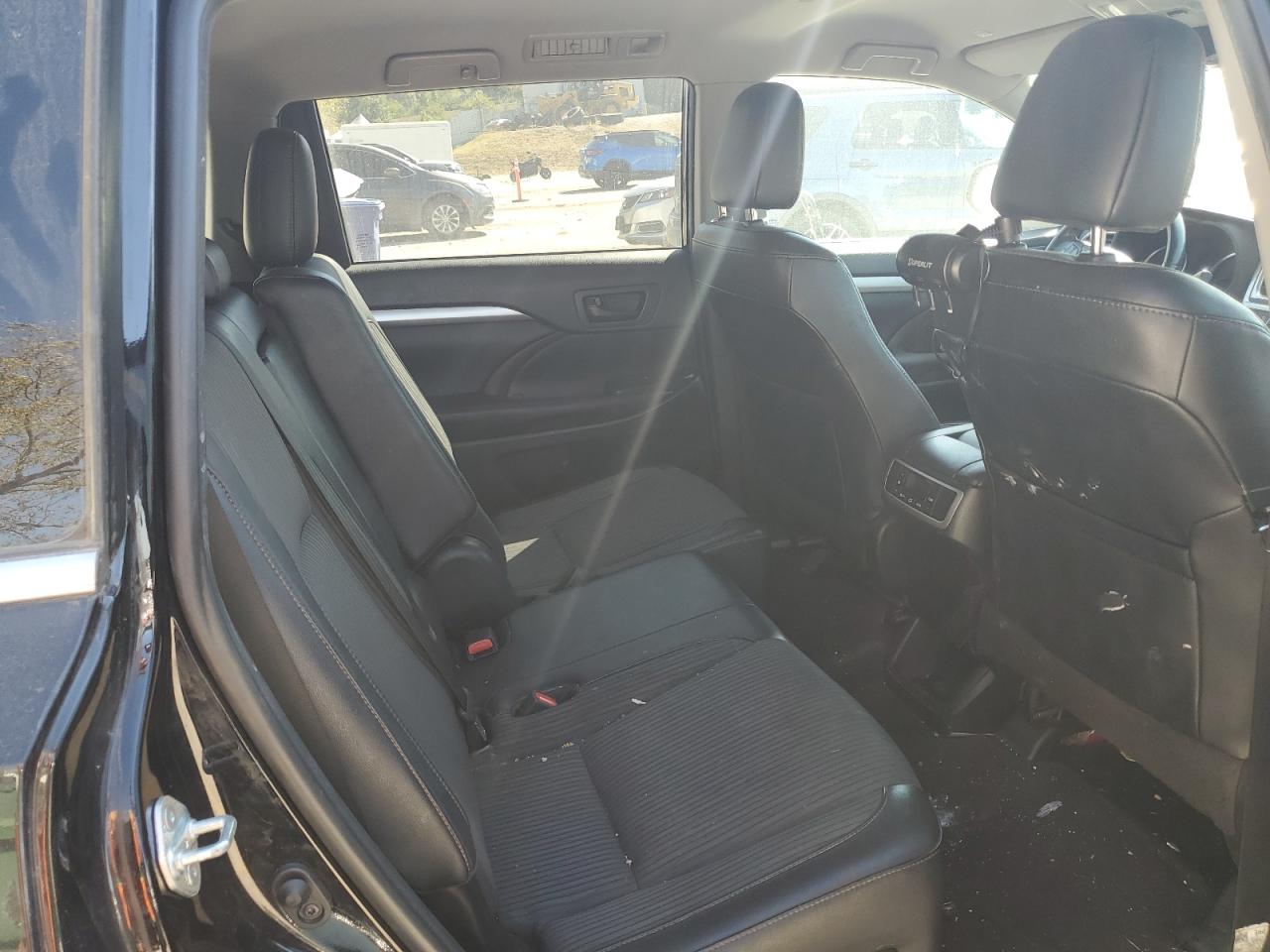 TOYOTA HIGHLANDER LE