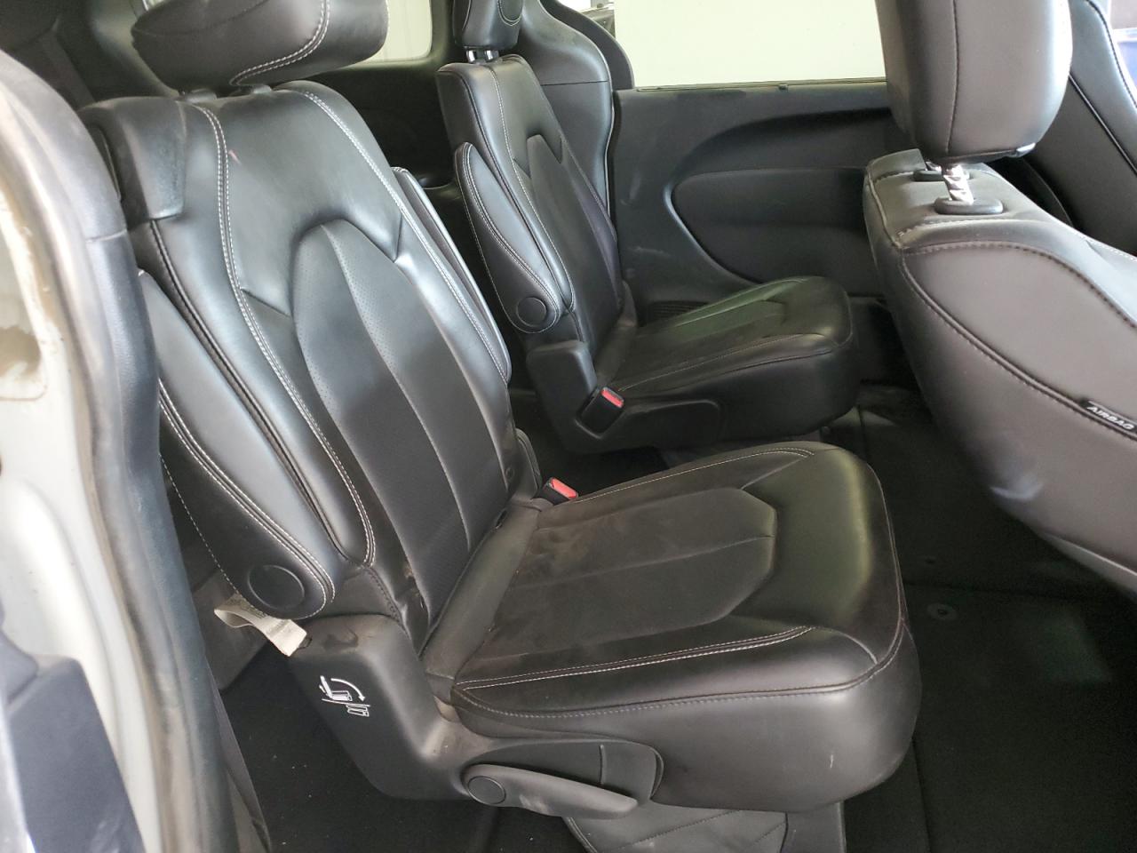 CHRYSLER PACIFICA SELECT