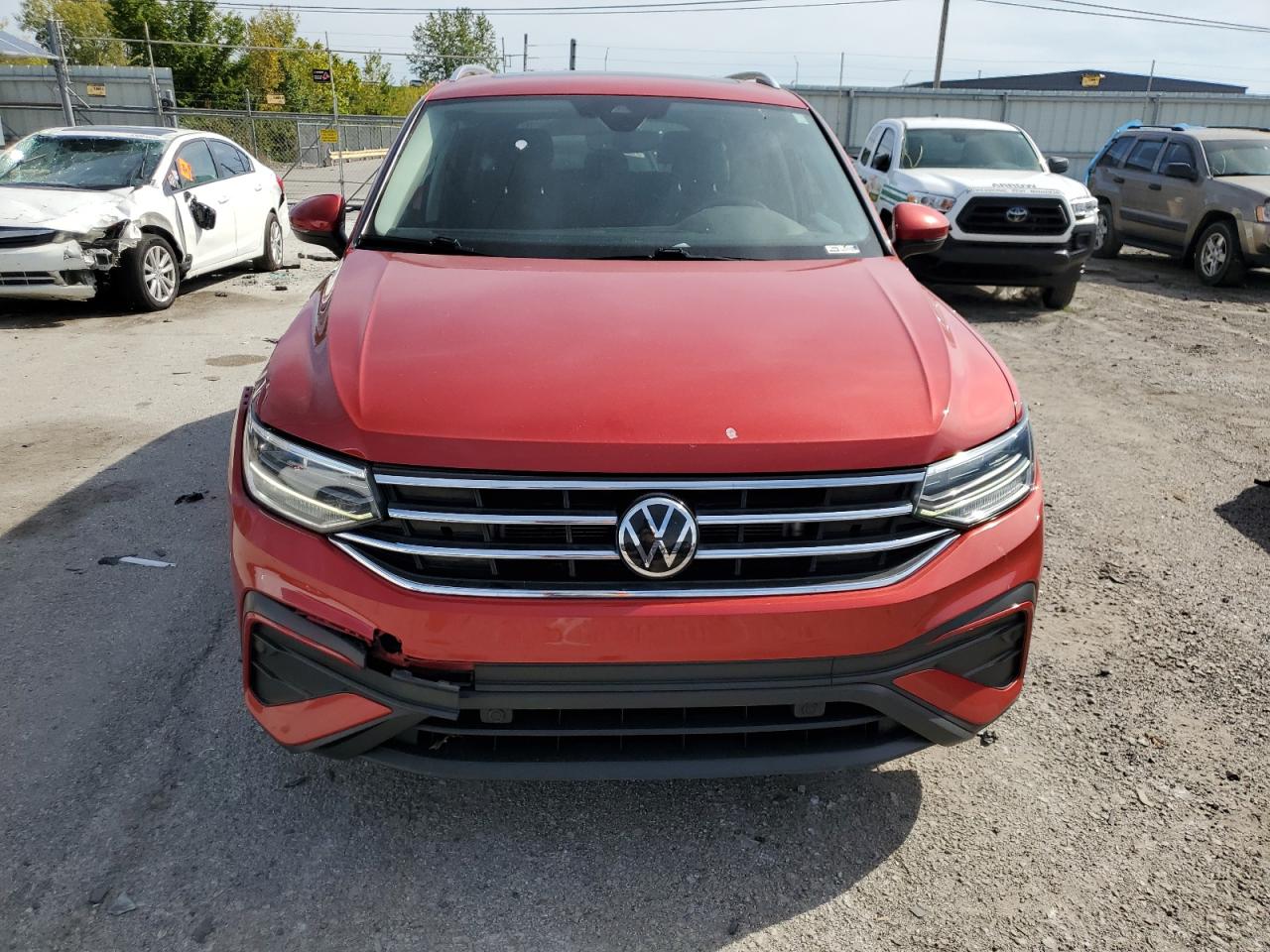 VOLKSWAGEN TIGUAN SE