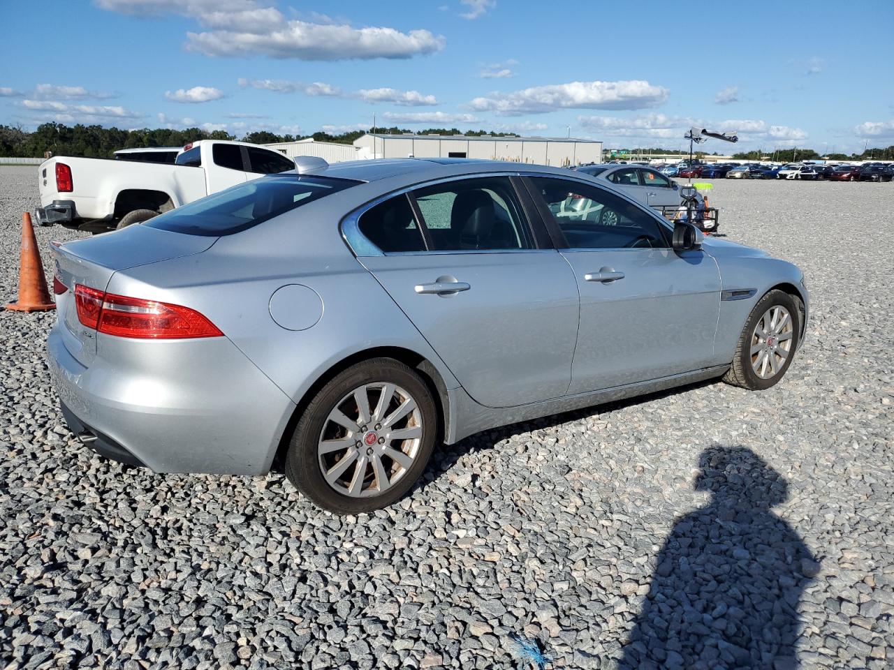 JAGUAR XE