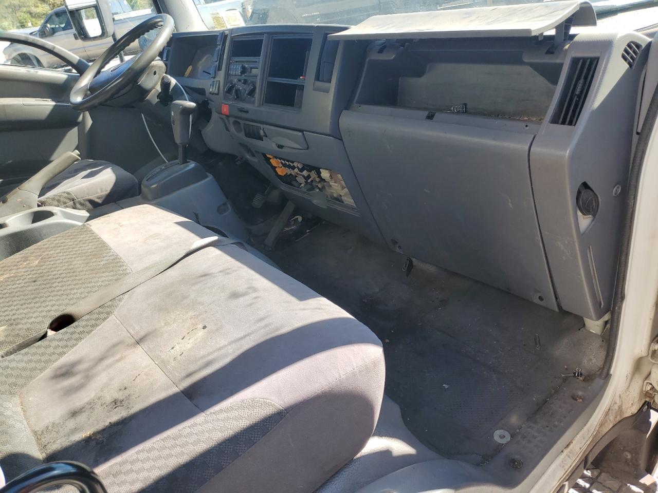 Lot #3281461003 2012 ISUZU NRR