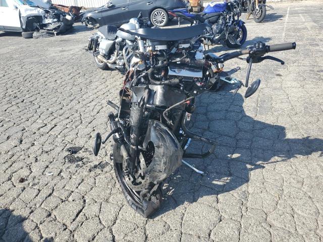 2013 HARLEY-DAVIDSON FLHX STREE 1HD1KBM37DB621145