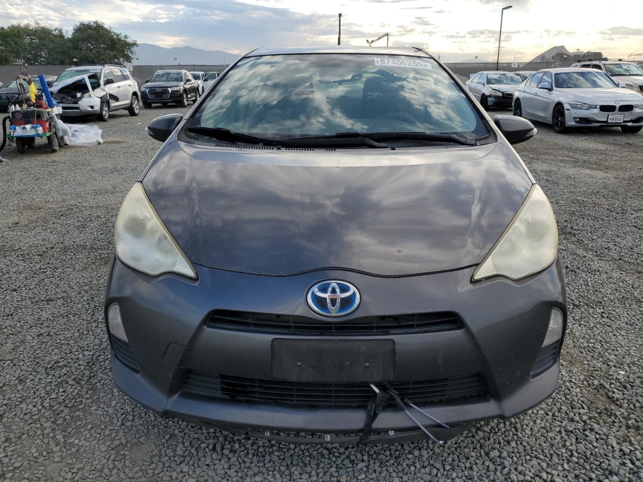 TOYOTA PRIUS C