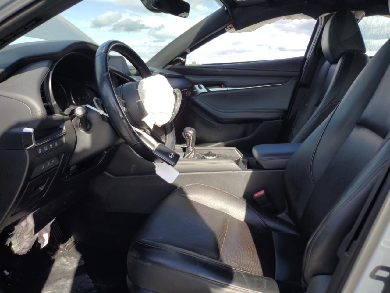 MAZDA 3 PREMIUM PLUS